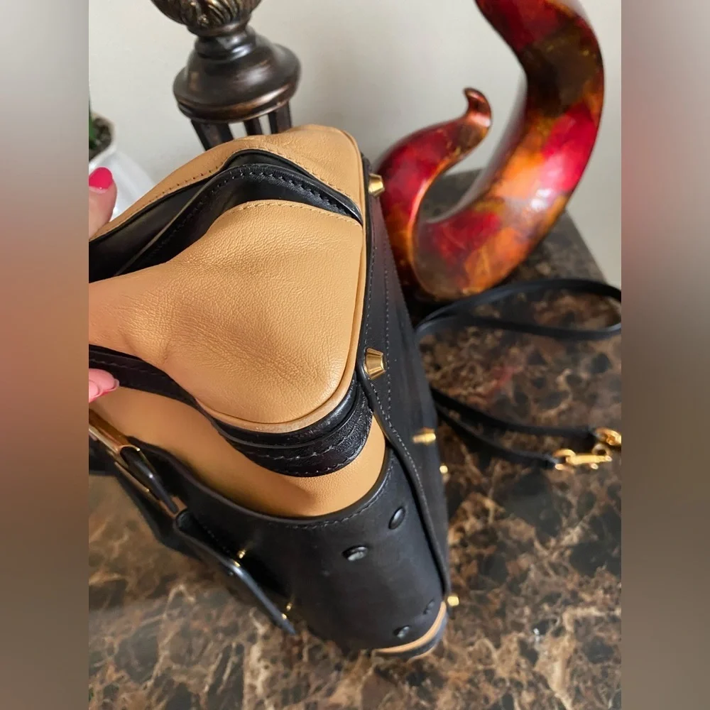 Chloe - EUC Little Alice 2-way handbag in black and tan color scheme, 2 tone - Picture 13 of 13